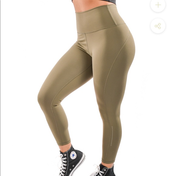 ✨NWT TYC Till You Collapse Leggings✨ - Picture 1 of 9